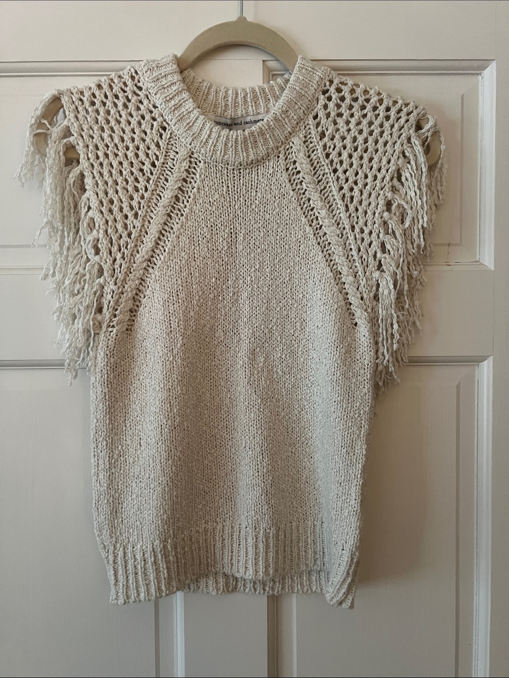 cupcakes & cashmere Cream sleeveless Open-Knit Fringe Sweater